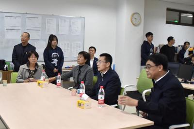 省教育廳副廳長張春生到學(xué)院調(diào)研